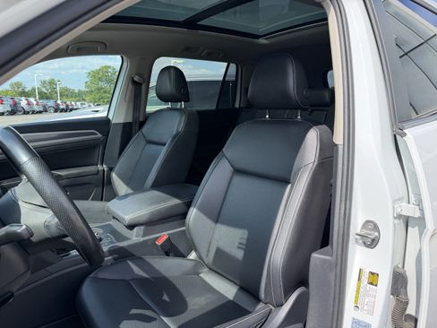 Used 2021 Volkswagen Atlas SE w/ Panoramic Sunroof Package AWD/4WD image 8