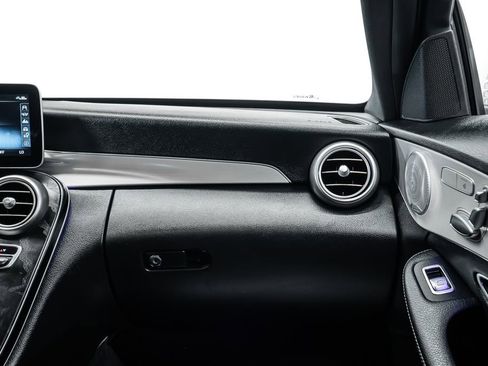 Used 2020 Mercedes-Benz C 300 w/ Premium Package image 19