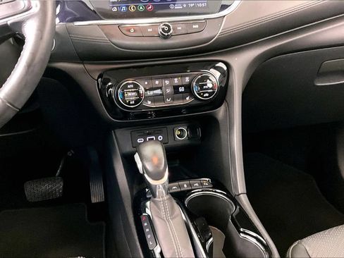 Certified 2022 Buick Encore GX Essence w/ Advanced Technology Package AWD/4WD image 8