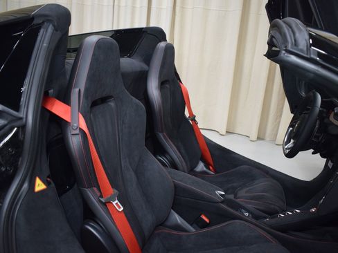 New 2025 McLaren 750S Spider image 20