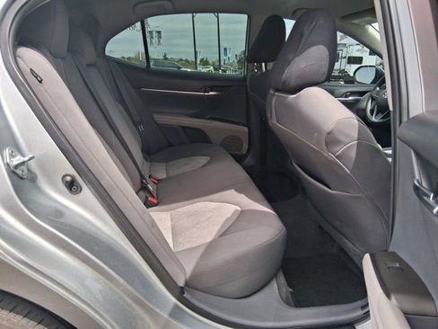 Used 2021 Toyota Camry LE image 11