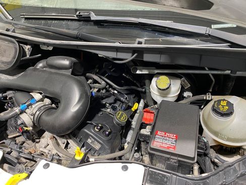 Used 2019 Ford Transit 250 130 Low Roof w/ Exterior Upgrade Package RWD image 23