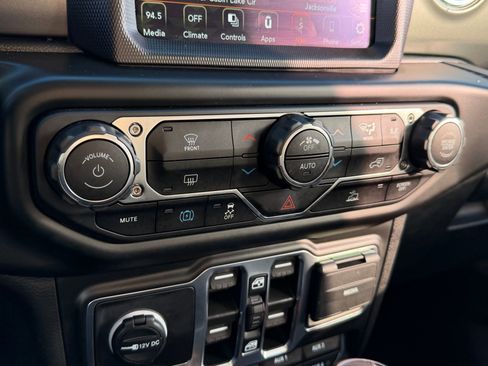 Used 2023 Jeep Wrangler Unlimited Rubicon 4xe image 42