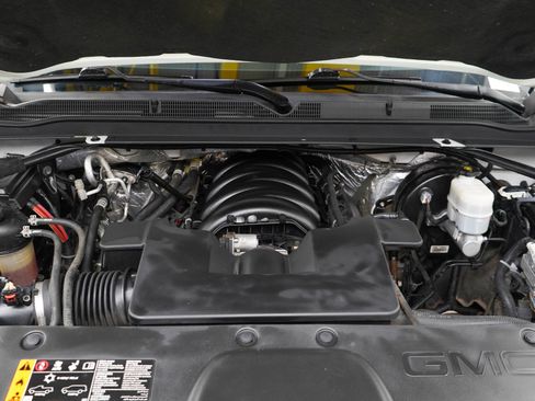 Used 2018 GMC Yukon SLT w/ Open Road Package AWD/4WD image 35