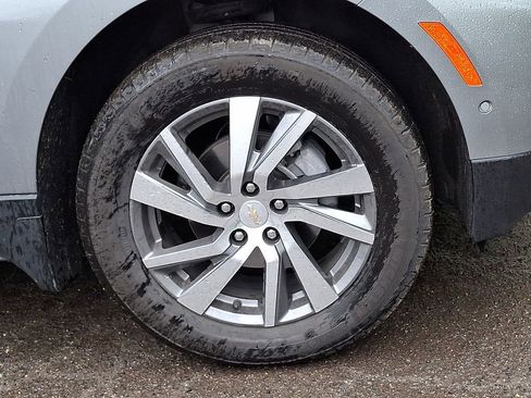 Used 2023 Chevrolet Equinox Premier AWD/4WD image 33