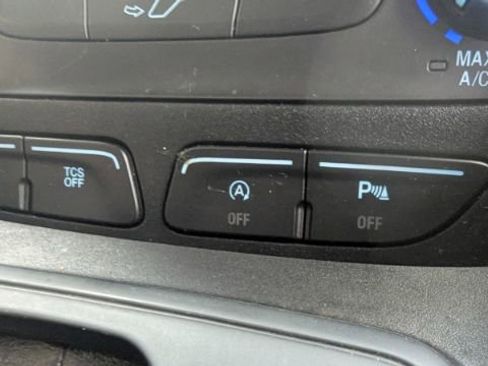 Used 2020 Ford Transit Connect XLT image 36