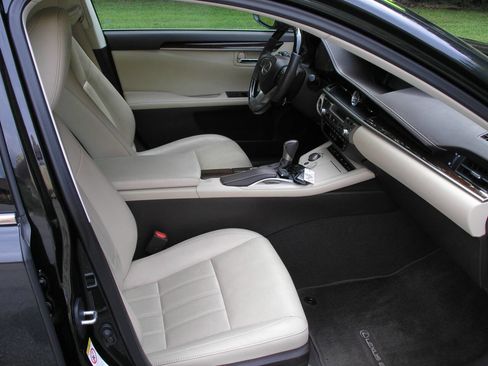 Used 2018 Lexus ES 350 image 7