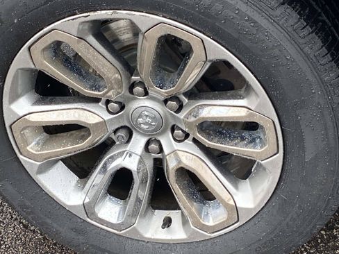 Used 2022 RAM 1500 Laramie w/ Sport Appearance Package AWD/4WD image 29