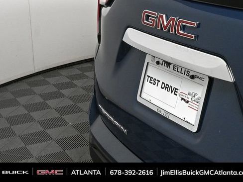 Used 2024 GMC Terrain SLE image 34
