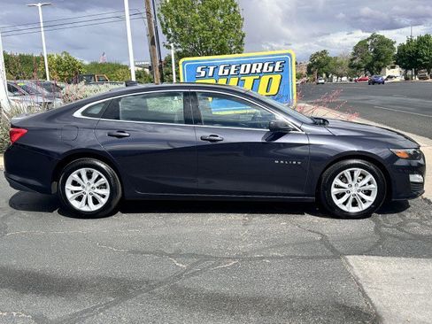 Used 2023 Chevrolet Malibu LT image 2