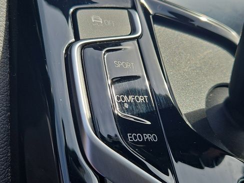 Used 2019 BMW 540i xDrive image 25