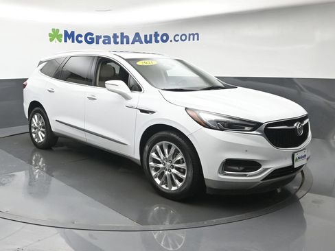 Used 2021 Buick Enclave Premium w/ Sun and Sites Package AWD/4WD image 2