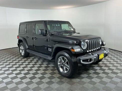 Used 2021 Jeep Wrangler Unlimited Sahara w/ Uconnect 4C Nav & Sound Group AWD/4WD image 3
