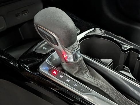 New 2026 Chevrolet Trax LT w/ LT Convenience Package FWD image 23