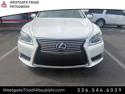 Used 2017 Lexus LS 460 w/ Comfort Package image 2
