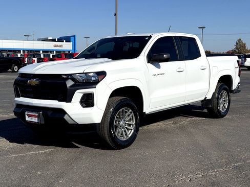 Used 2023 Chevrolet Colorado LT image 8