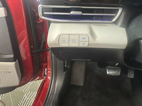 Certified 2023 Hyundai Elantra Limited FWD image 19
