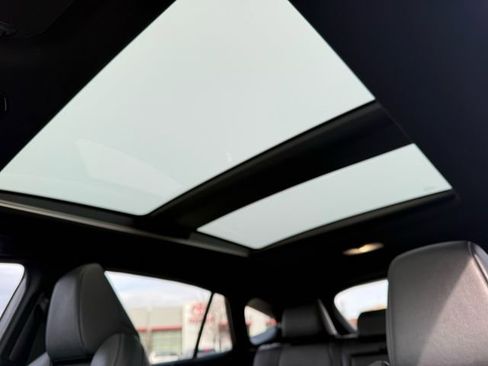 Certified 2023 Toyota Venza Nightshade image 9