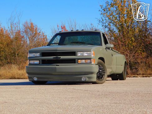 Used 1989 Chevrolet Silverado 3500 2WD Regular Cab image 22