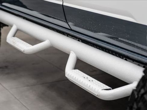 Used 2025 Ford Bronco 4-Door image 16