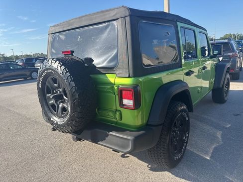 Used 2018 Jeep Wrangler Unlimited Sport image 2