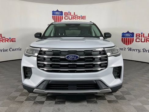 New 2026 Ford Explorer Active RWD image 8