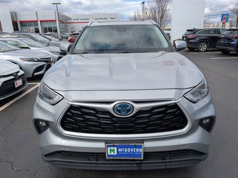 Used 2023 Toyota Highlander XLE image 12