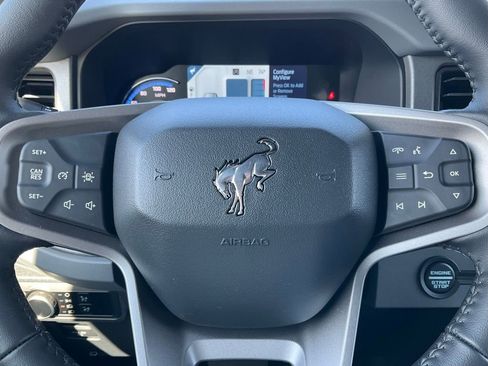 Certified 2024 Ford Bronco Black Diamond w/ Sasquatch Package image 62