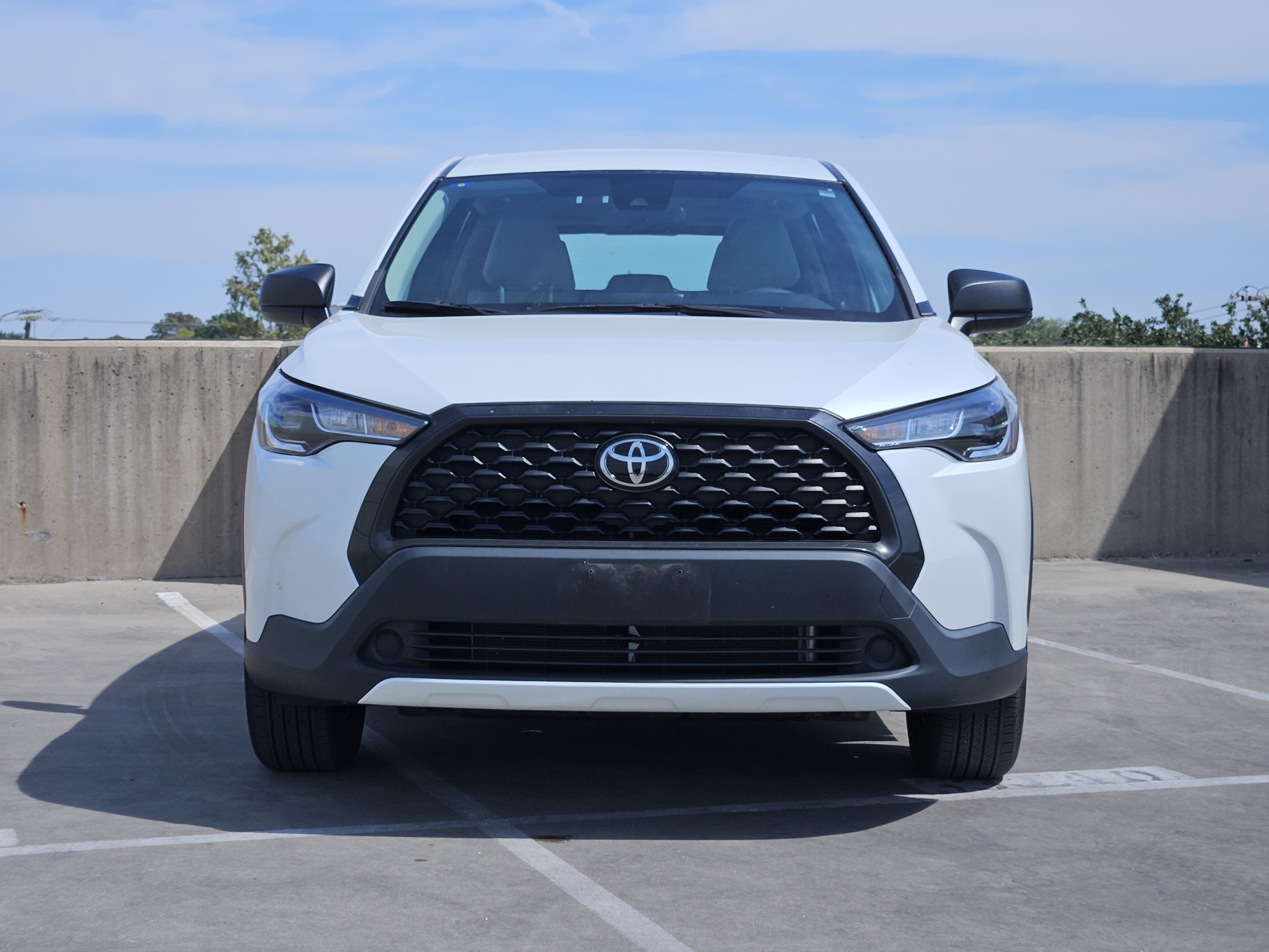 Used 2022 Toyota Corolla Cross L AWD/4WD image 11