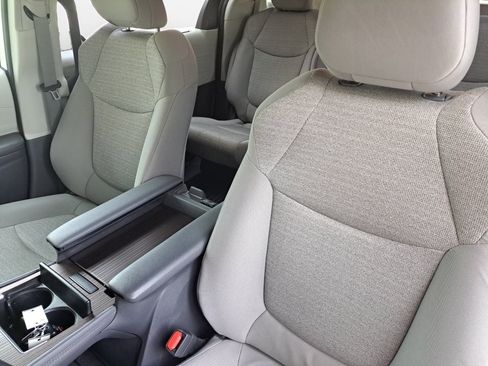 Used 2022 Toyota Sienna LE FWD image 13