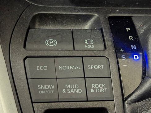 Used 2024 Toyota RAV4 LE image 29