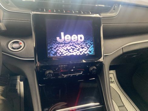 New 2025 Jeep Grand Cherokee 4WD image 26