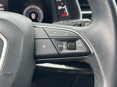 Used 2023 Audi Q7 3.0T Premium AWD/4WD image 32
