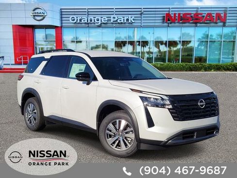 New 2026 Nissan Pathfinder SL FWD image 1