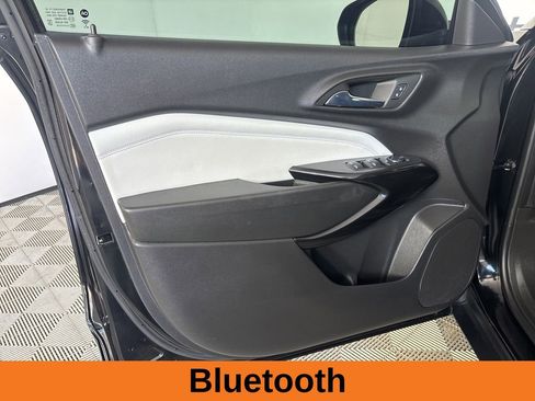 Used 2024 Chevrolet Trax LT image 8