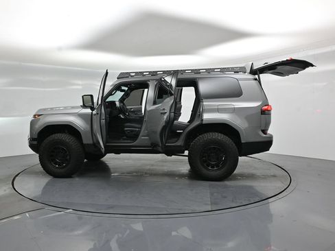 Used 2025 Lexus GX 550 AWD/4WD image 33