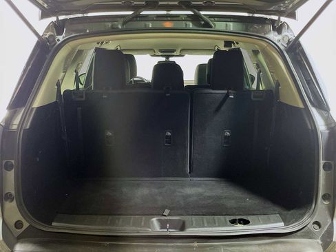 Used 2022 Nissan Pathfinder SV image 23