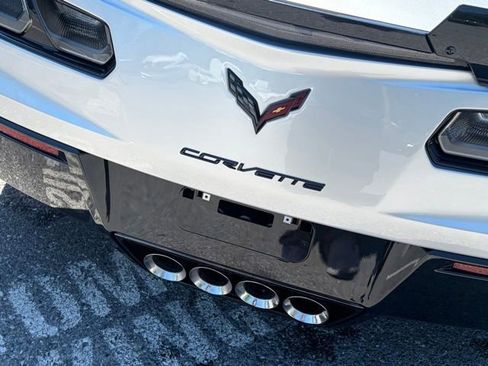 Used 2018 Chevrolet Corvette Z06 RWD image 8