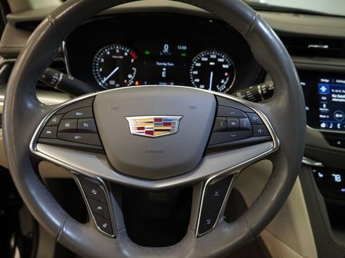 Used 2021 Cadillac XT5 Premium Luxury AWD/4WD image 7
