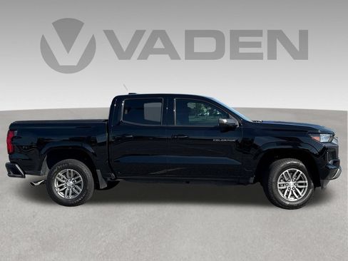 Used 2024 Chevrolet Colorado LT w/ LT Convenience Package RWD image 19
