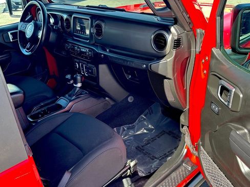 Used 2022 Jeep Wrangler Willys image 27