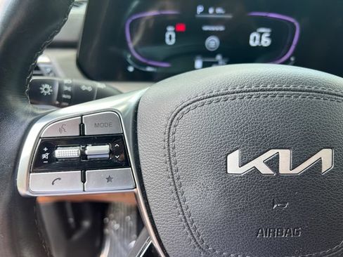 Used 2025 Kia Telluride AWD image 35