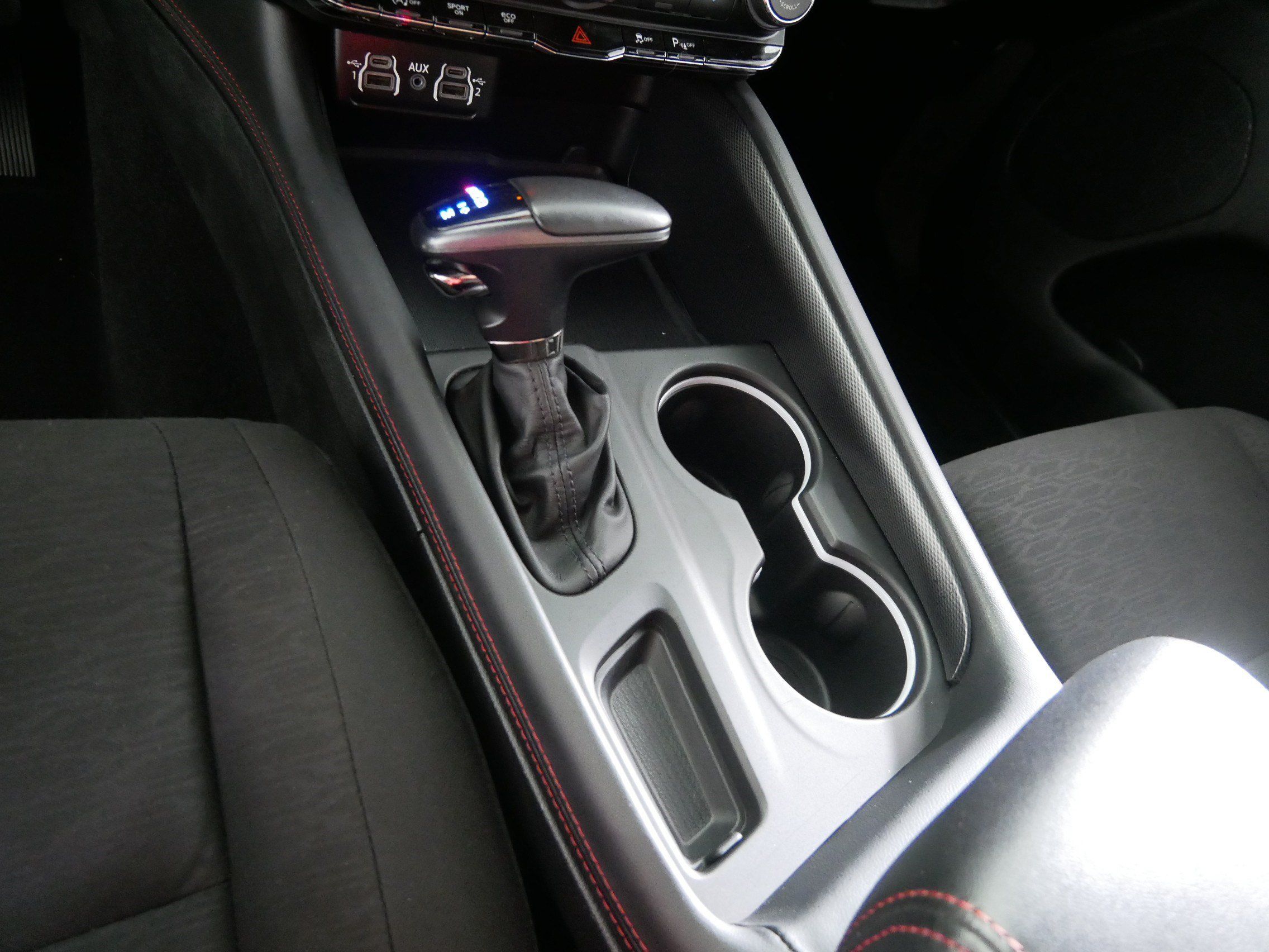 Used 2025 Dodge Durango GT AWD/4WD image 24