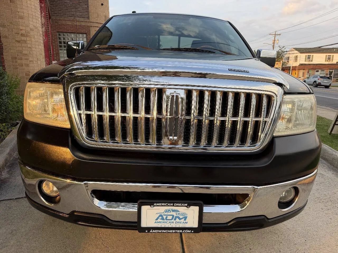 Used 2008 Lincoln Mark LT 4x4 image 3