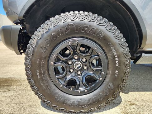 Used 2023 Ford Bronco Badlands AWD/4WD image 17