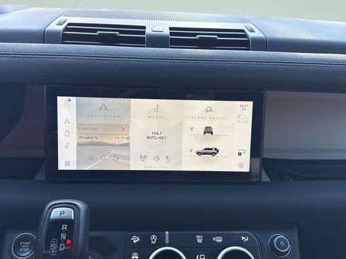 Used 2023 Land Rover Defender 110 X-Dynamic SE image 21