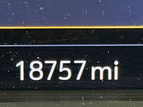 Used 2023 Buick Envision Avenir image 20