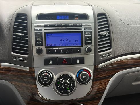 Used 2010 Hyundai Santa Fe GLS AWD/4WD image 16