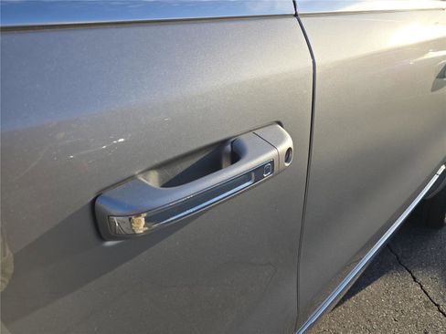 Used 2022 RAM 1500 Limited w/ Body Color Bumper Group image 12