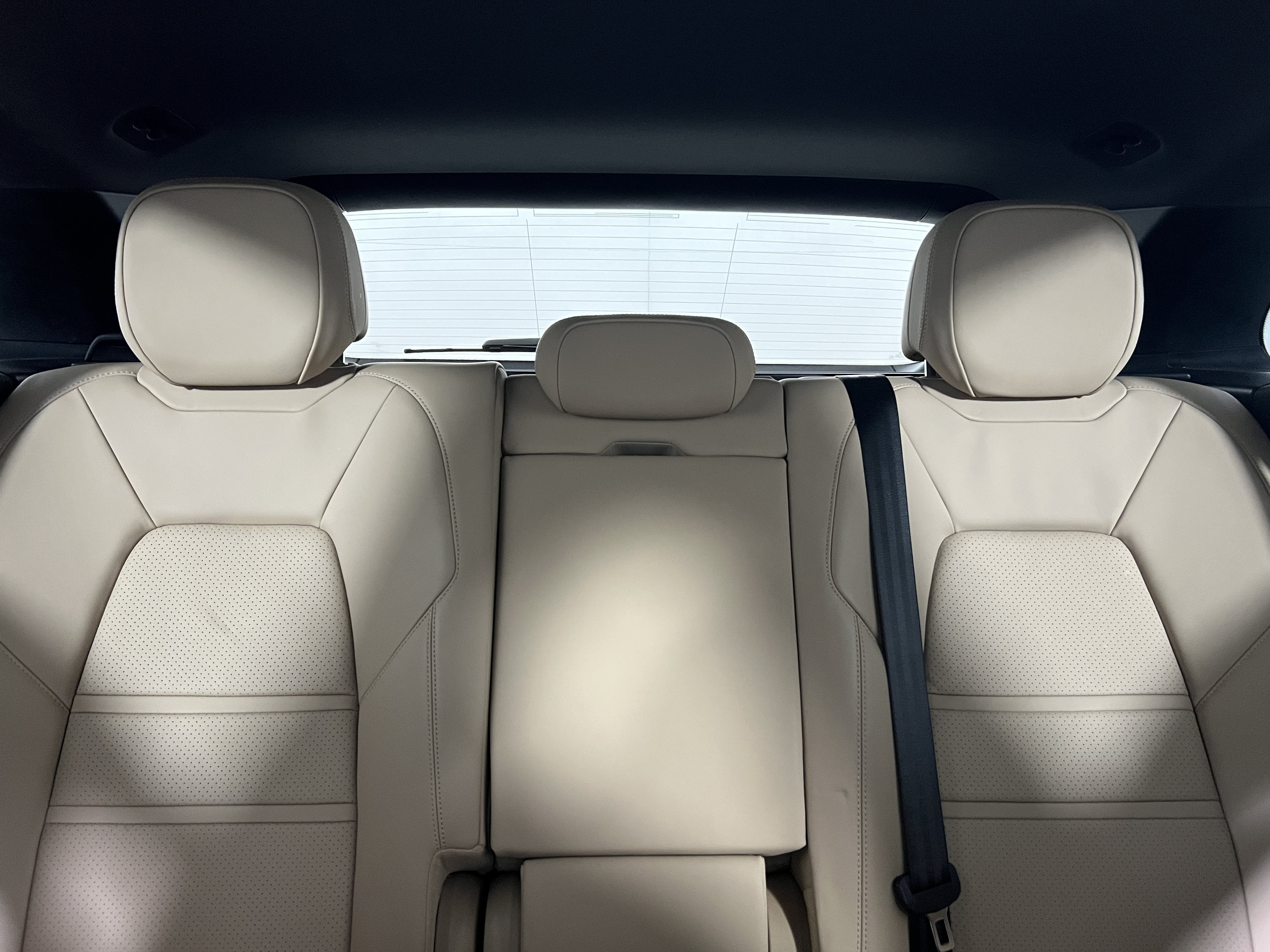 Certified 2023 Porsche Cayenne AWD/4WD image 16